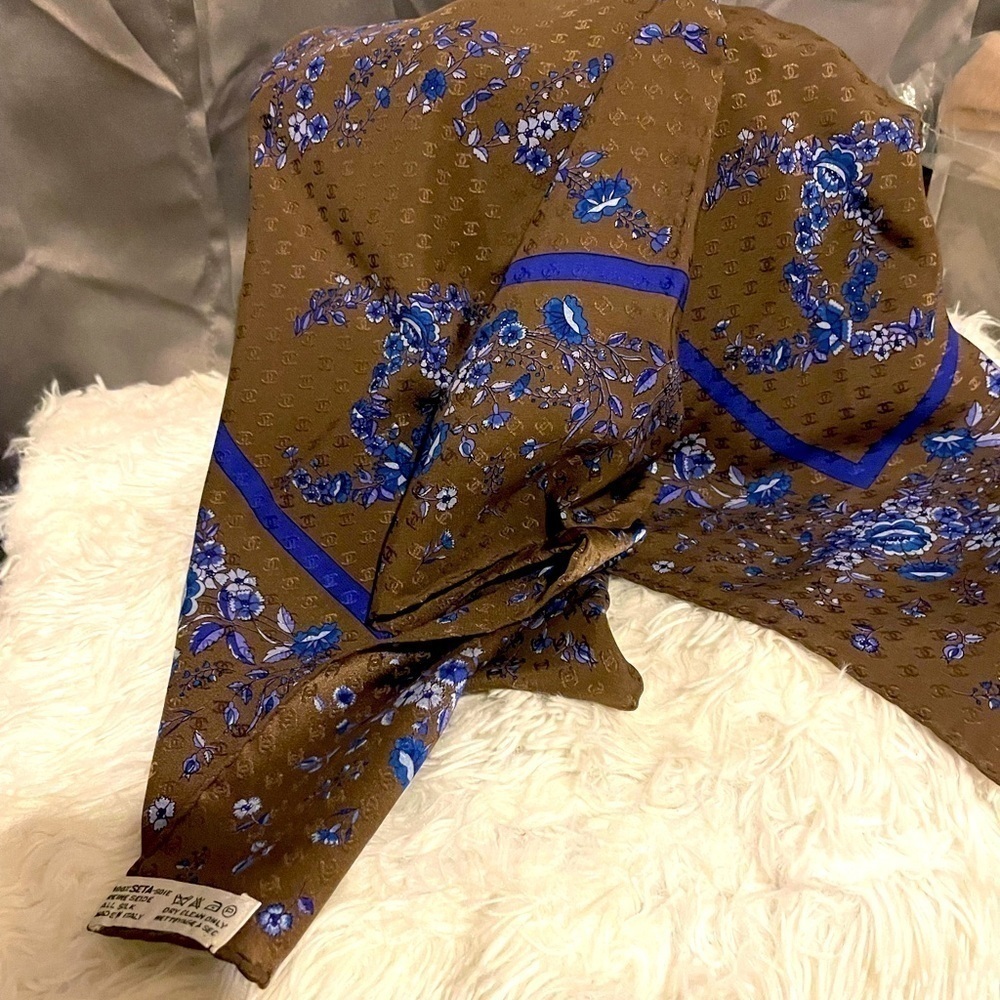 Chanel blue blooms silk scarf